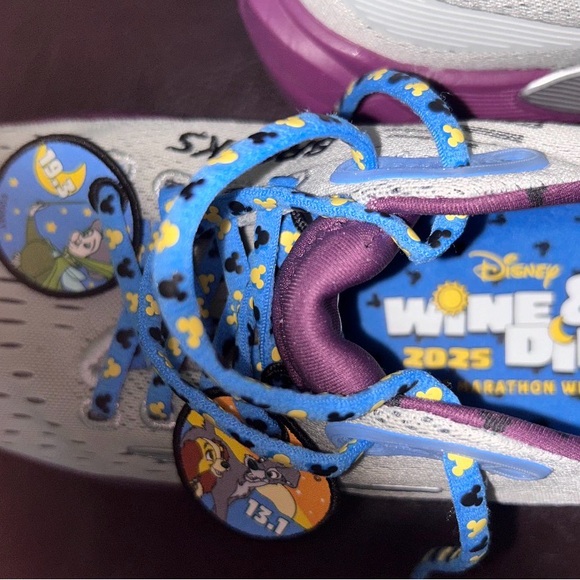 Brooks RunDisney Women's Running Shoes - Purple and Gray - Picture 4 of 6